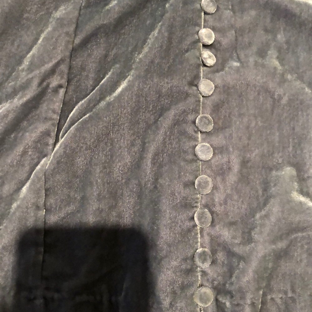 exposed button miniskirt - Picture 2 of 4
